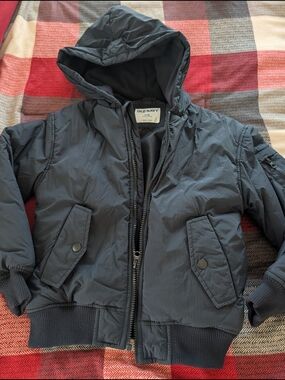 Old Navy Hooded Puffer Jacket in Charcoal Gray